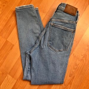 🦋*FIRM* Madewell high rise jeans!
